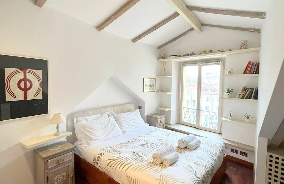 Accomodo MIL68 Loft Centro Storico-1